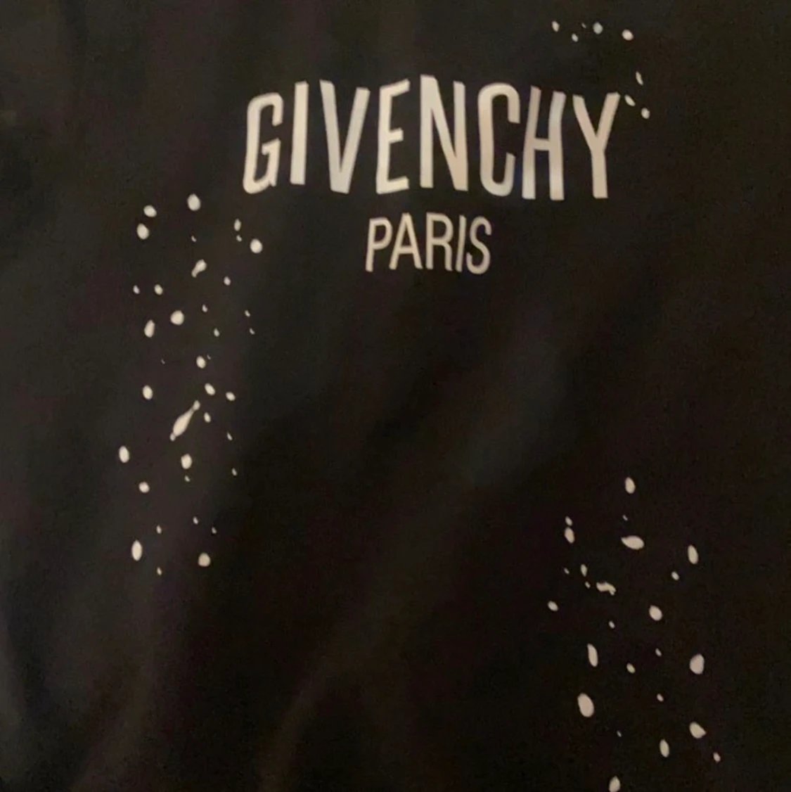 Givenchy tröja endast för 1000 kr