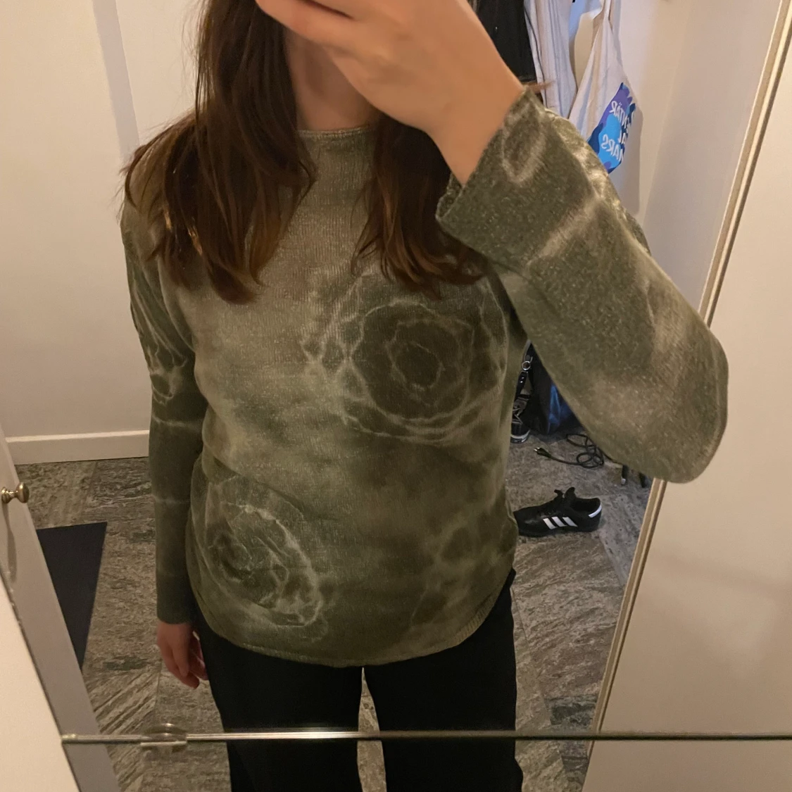 Grön mönstrad tröja strl M - 90