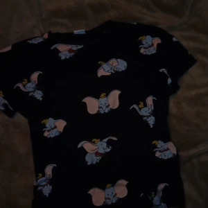 Tröja gisney - Bar sick kan hp längre ner på priset (ingår frakt inte)