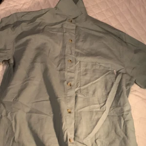 Shirt - Jättte fin helt helt ny och aldrig använd 