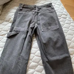 säljer dessa skitsnygga jeans från brandy som aldrig använts! storleken är S! 