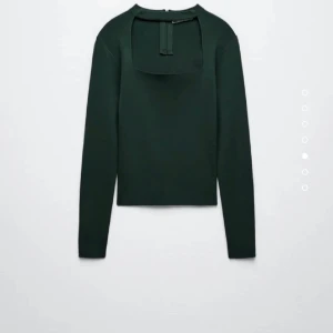 Zara tröja med cutout - Used2 times 