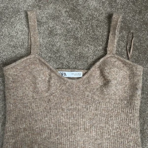 Topp från Zara - Zara brun topp