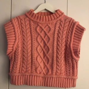 Stickad top - Rosa stickad top