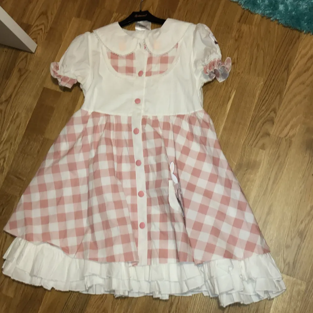 Selling my bunny “Lolita” dress! It’s not used so many times and it’s a really good quality. Dm for my pictures!. Klänningar.