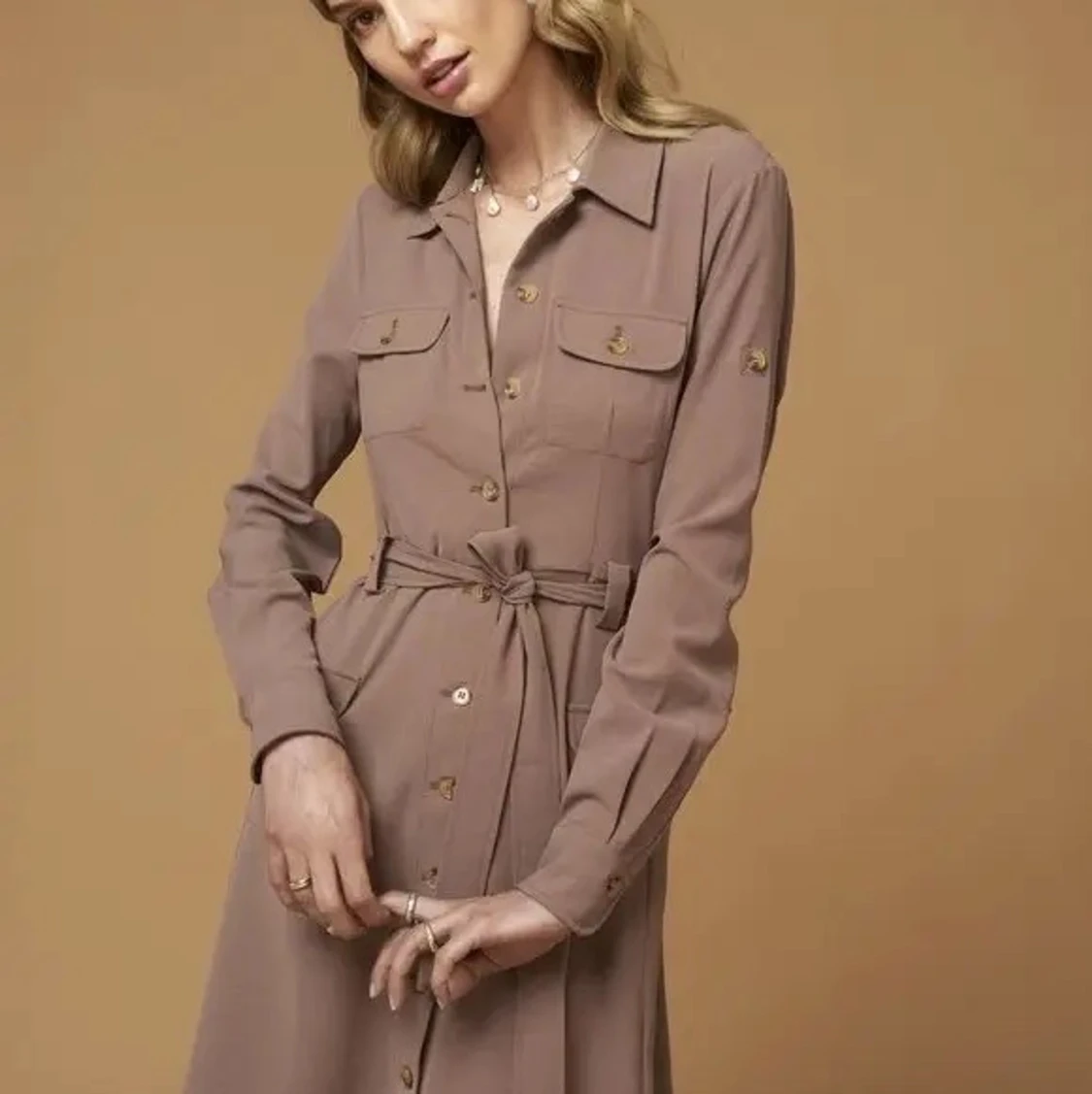 Adoore safaridress storlek M