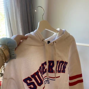 Hoodie - Hoodie, storlek L, men kort så skulle passa S-M också