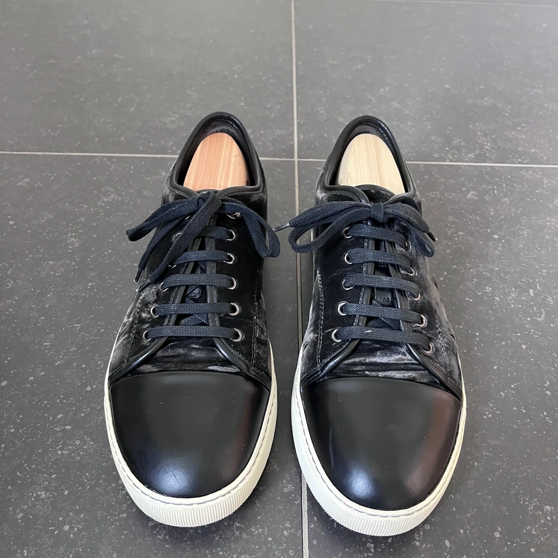 Lanvin cap toe sneakers - 90