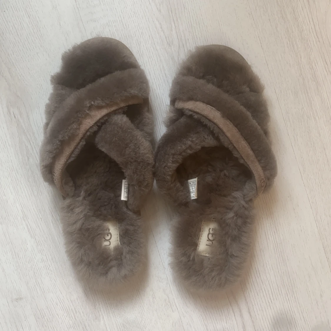 Äkta UGGS, Oanvända stl 40