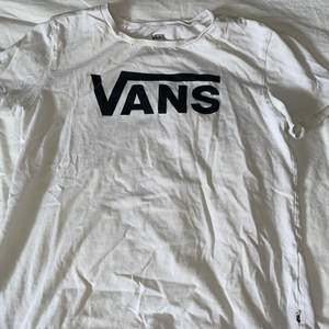 T-shirt från Vans i storlek M. Frakt tillkommer.