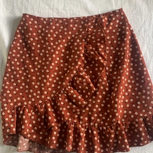 Kjol - En supergullig kjol ifrån shein i storlek S