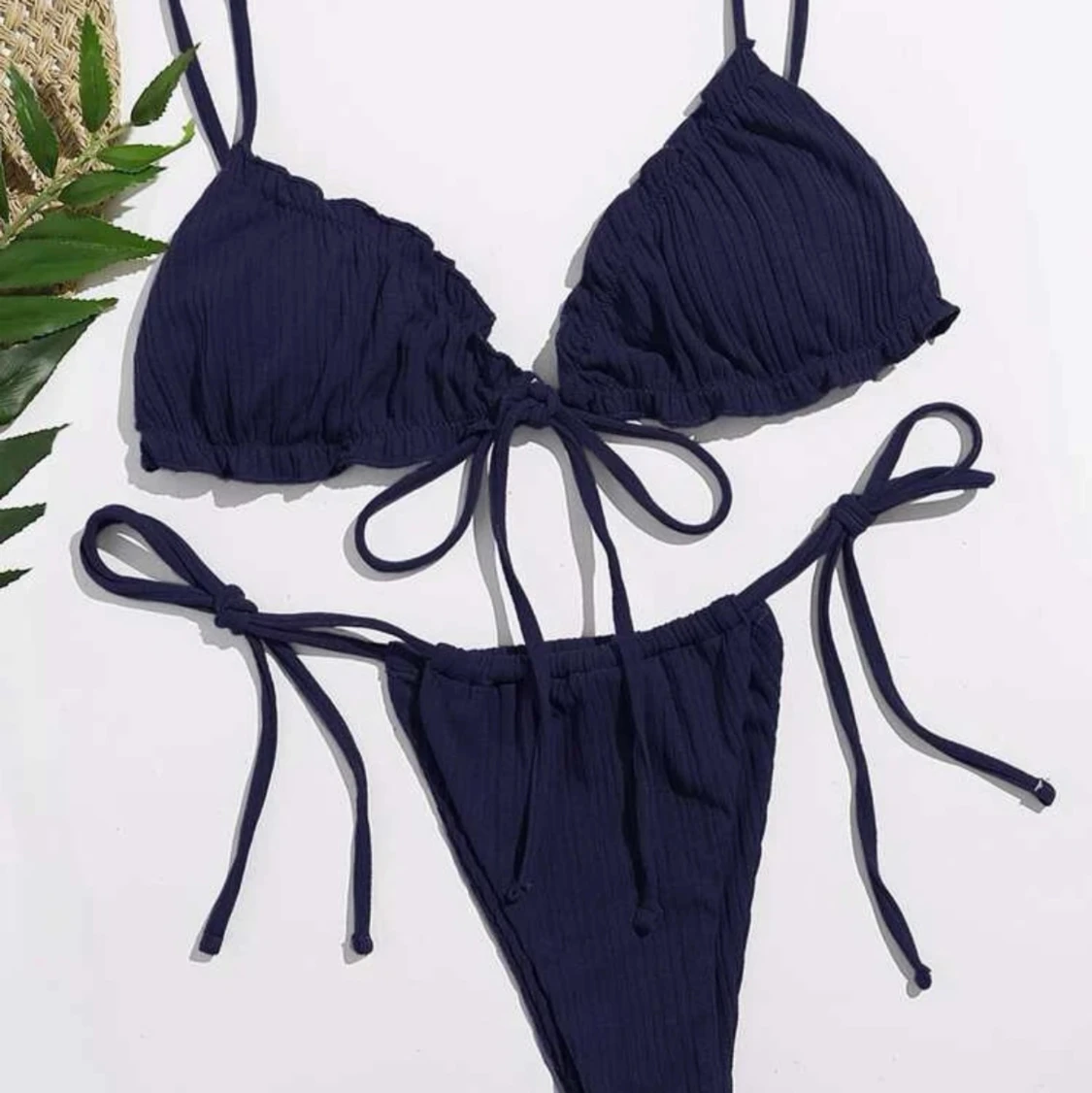 Bikini navy