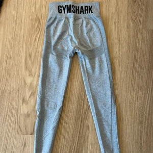Gymsharktights  - Fina tights från gymshark, mkt lite använda. Stl s