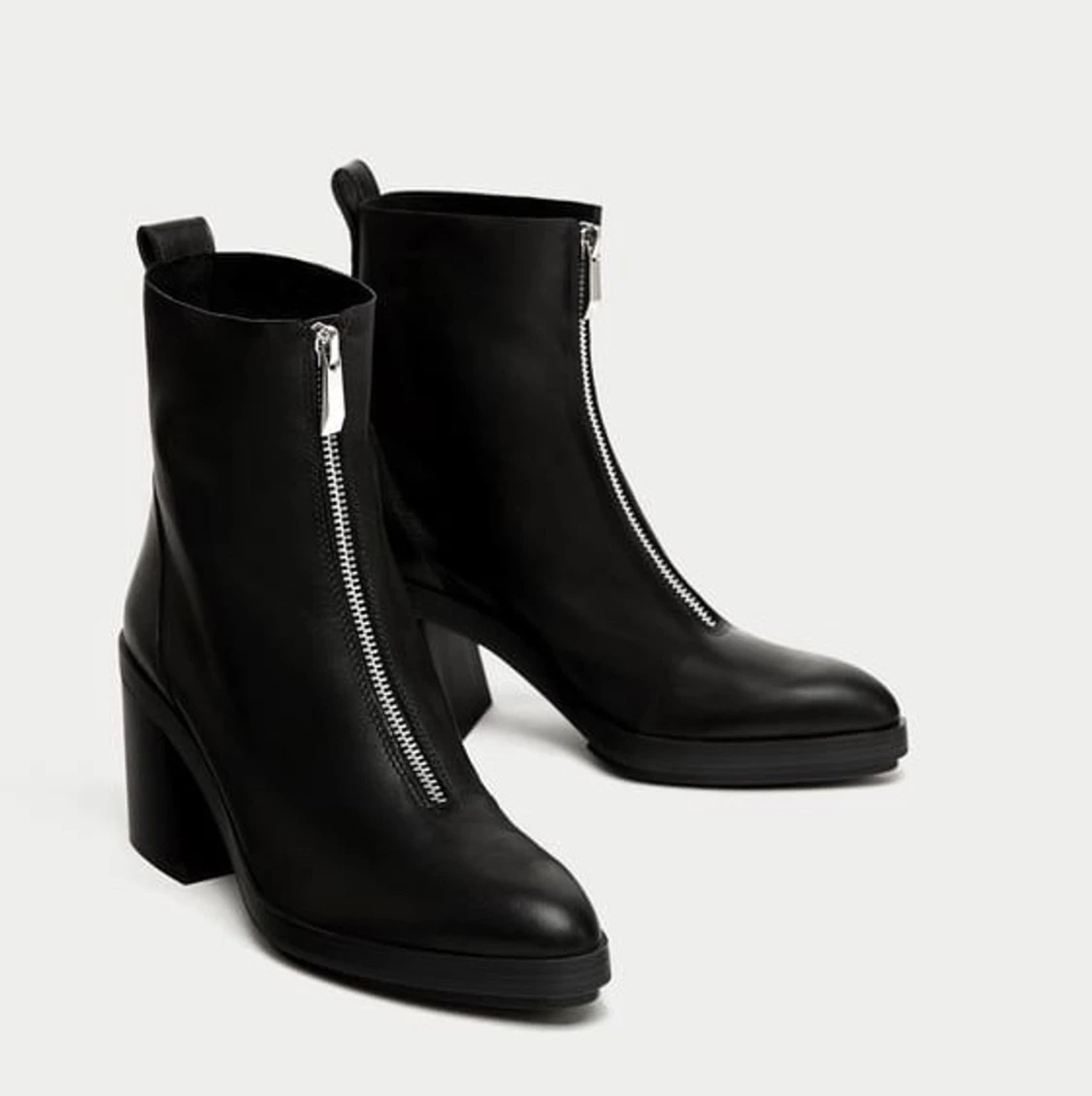 Zara stövlar med blixtlås fram