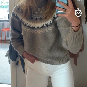 Stickad tröja  - Brun strickad tröja i fint skick! Varm & mysigt! Paketpris vid köp av flera plagg✨ priset kan diskuteras 🥰