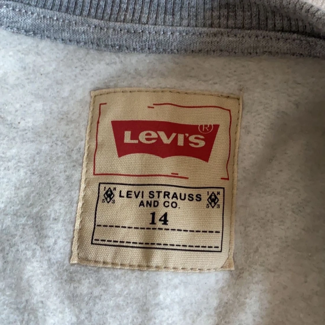 Levi’s tröja  - 91
