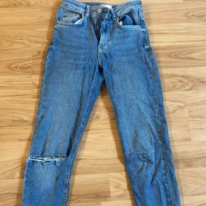Ginatricot Jeans - Säljer dessa Ginatricot jeans i storlek 36 för 80kr