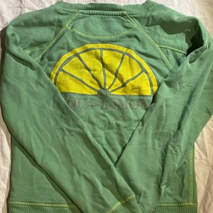 Crewneck - Jättefin acqua limone crewneck, storlek xxs men sitter som en s