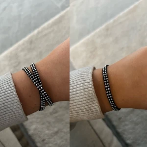 Nitrmband i mocka - ⭐️Coming soon .. Följ oss på Instagram @bellaccessories.uf så du kan vara först med att beställa vårat nitarmband i mocka! Armbanden släpps i färgerna: Svart, Sand & Vit⭐️
