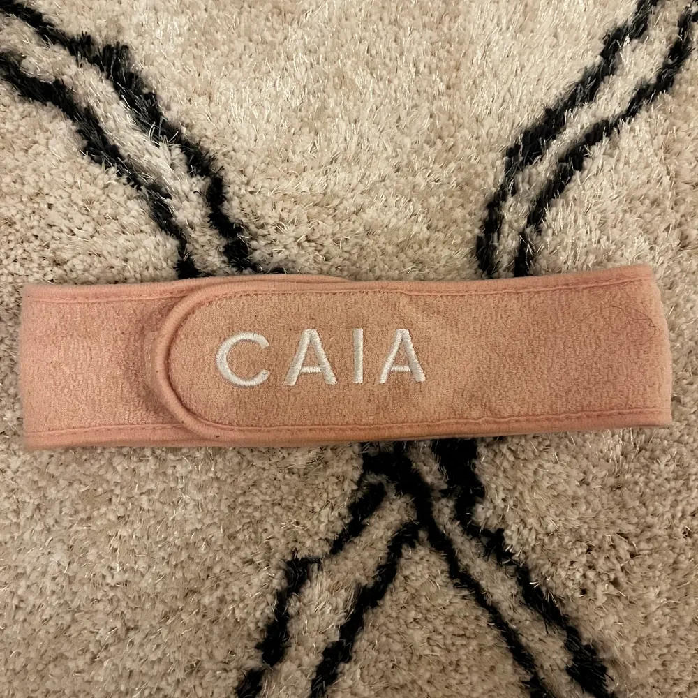 Caia hårband som ej är smutsigt, säljer för 59kr❤️. Övrigt.
