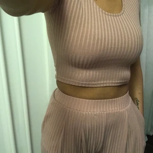 Set från Amazon - Säljer detta söta set från Amazon då det ej kommer till användning. Storlek S men passar även XS.