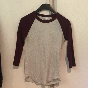 Tröja - Från H&M, storlek S. 25kr + 26kr frakt !