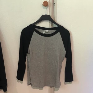 Tröja - Från H&M, storlek S. 25kr + 26kr frakt !