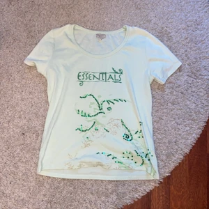 Fin tröja - Cool snygg och bra tröja! Paljetter och allt fint köp