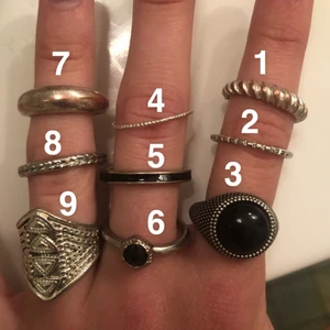 Ringar  - Ringar i olika skick. 1 kr styck. Storlek beror på ring. S-L. Nummer 1 och 7 är lite slitna