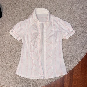 Fin skjorta - Så fint skjorta i bra skick! Står ej storlek men passar mig med S