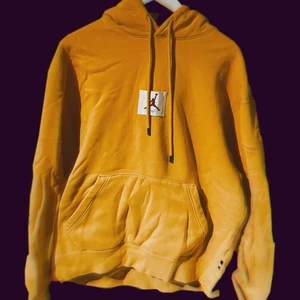 Jordan hoodie - Jordan hoodie i toppskick fraktar via postnord💛