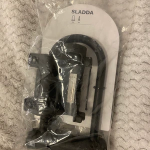 Säkert lås.  - Stabilt o säkert lås. Aldrig använt 🤍