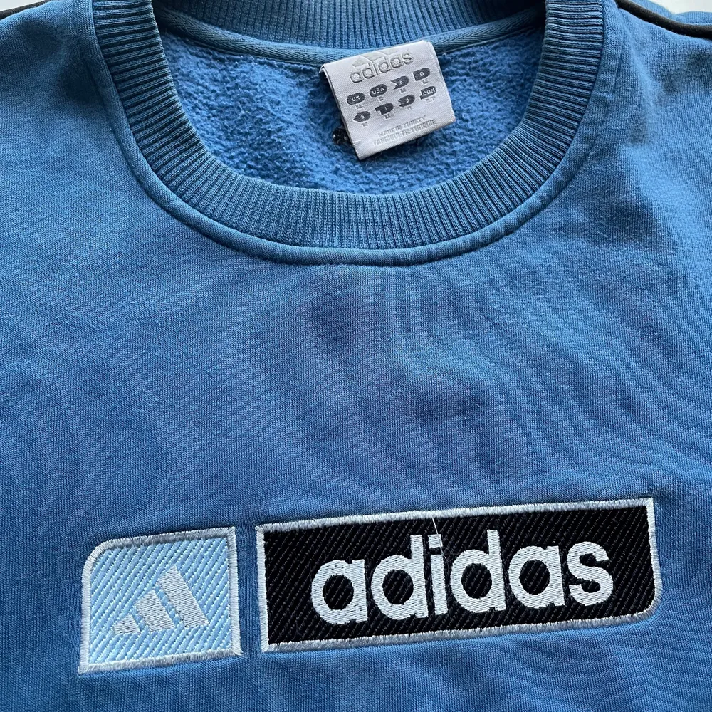 Vintage Adidas sweatshirt i topp skick. Storlek M.. Hoodies.