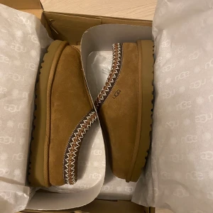 Ugg tasman - Helt nya uggs i modellen tasman. Oanvända och normala i storleken🧡