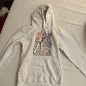 Skit snygg the cool Elephant Hoodie - Säljer min skit coola tröja från the cool elephant som har använts ett fåtals gånger.  Den är i storlek S och sitter jättesnyggt. Säljer för 200kr💓