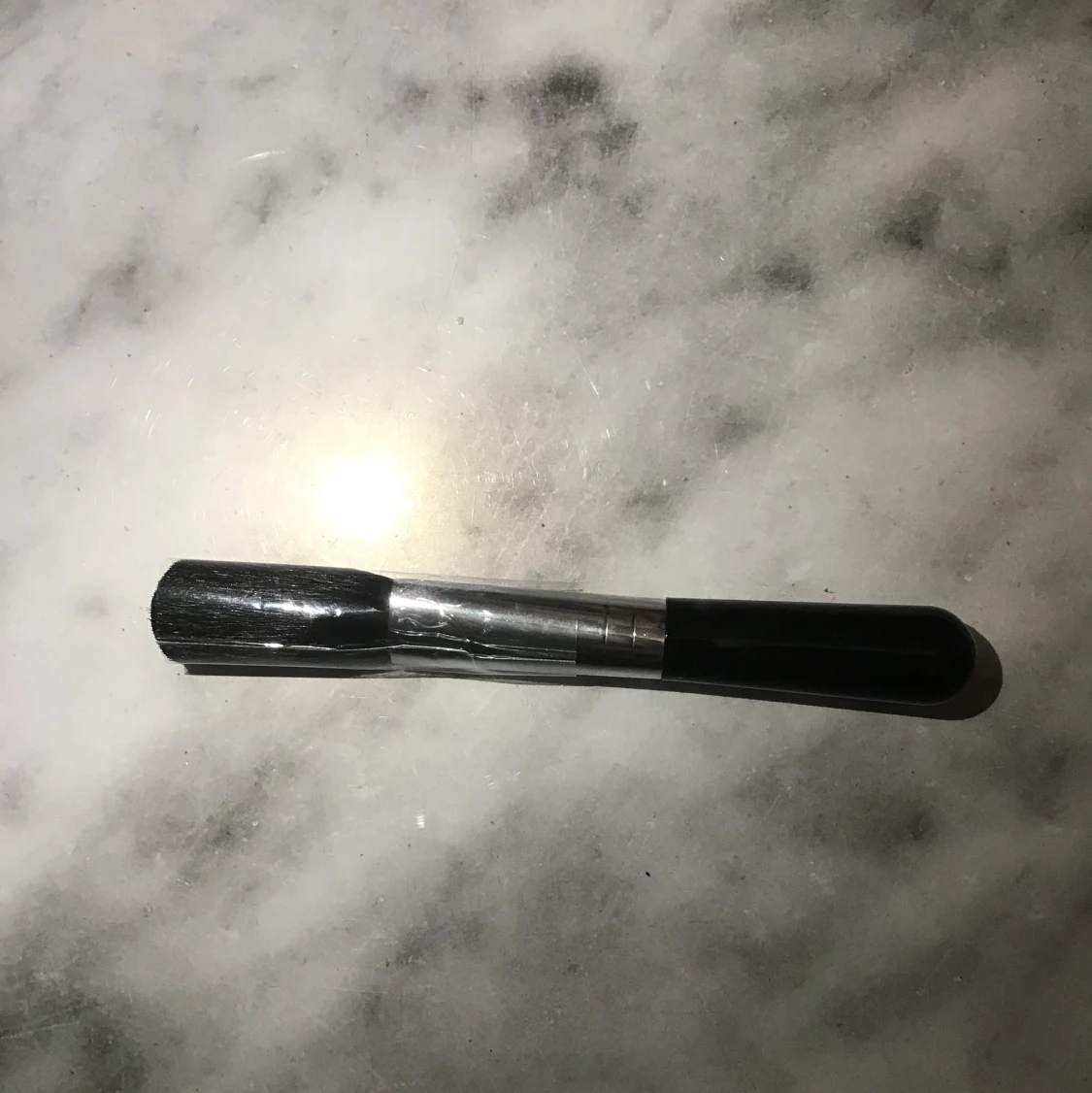 Oanvänd sminkborste!