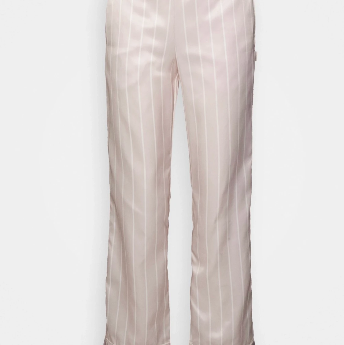 Satinpyjamas ifrån Calvin Klein!  - 90