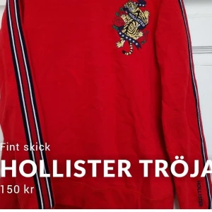 Hollister tröja - Hollister tröja i strl XS. Säljes då den inte används. Endast använd några få ggr så väldigt fint skick på den. Lite oversized och längre modell. Jag är vanligtvis S och den passar bra. Köpare står för frakten.