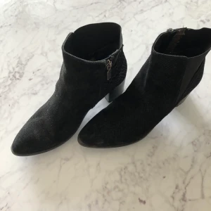 Bootz  - Läder mocka