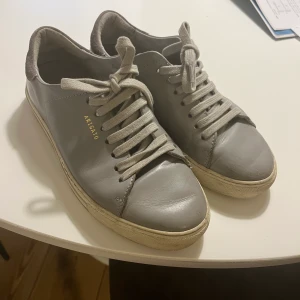 Arigatoskor - Arigato sneakers strl 37. 