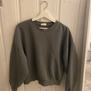 College tröja Gina tricot  - College tröja från Gina tricot i strl m💓