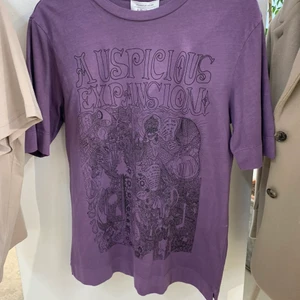 &other stories t shirt  - skitfit t shirt i storlek xs (oversized fit) , knappt använd så nyskick 💕