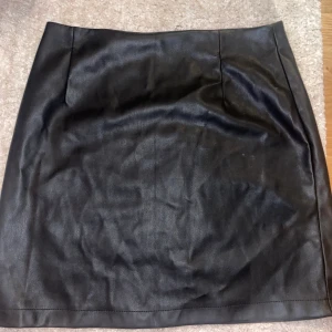 Skinnkjol - Skinn imitation