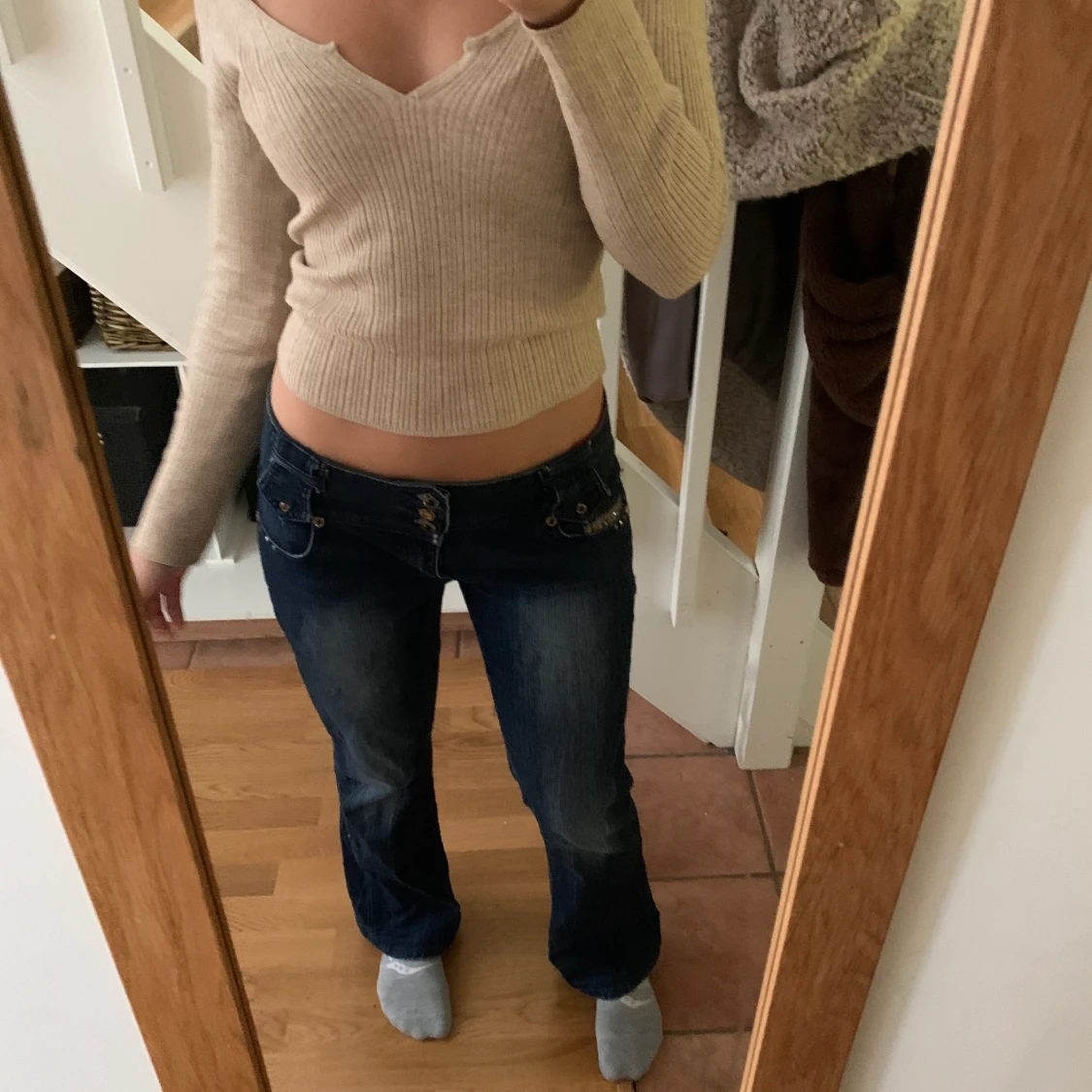 Lågmidjade utvsvängda jeans