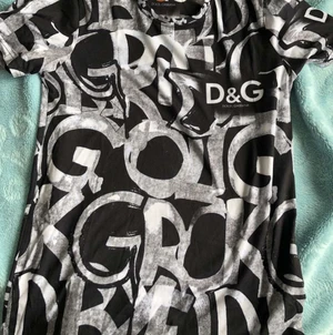 T-shirts i bra skick❗️ - Tja tänkte sälja några av mina T-shirts som inte jag använder längre storlek S-M sköna tröjan i Kopior och billigt pris hör av er i DM om ni vill ha fler bilder på alla t-shirts❗️💯