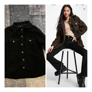 oanvända jackor  - Bild 1 stl 42  bild 2 stl 44  bild 3 stl 42 