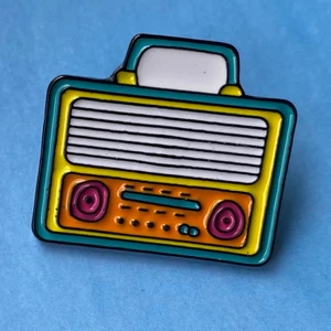 Stereo pin 💚 - Fri frakt 💚