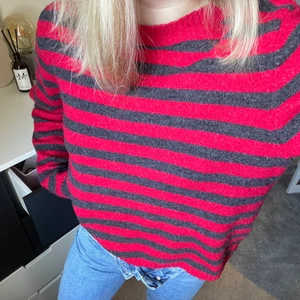 Randig  - Knappt andvänd tjöja med inga skvanker🫶 skriv för mera bilder! 