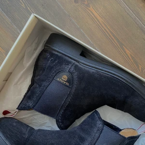 GANT suede shoes in size 37 - Good condition! Black model called Lydia. Comes with box. 