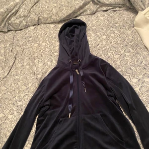 Kostym byxor, gina tricot sett - gina tricot kofta mörk blå 200kr storlek S, gina tricot byxor mörk blå 200kr storlek S